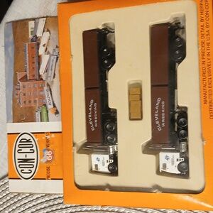 Con -Cor Cleveland Wrecking Truck & Trailer